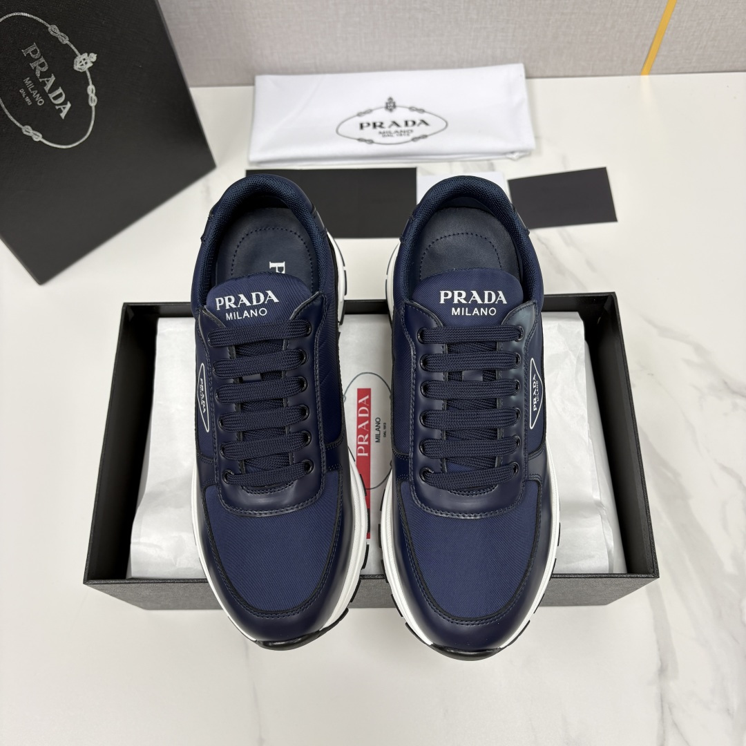 💋💍P家 普拉-达 PRAX 1 Re-Nylon 再生尼龙和亮面皮革运动鞋 官方7，200 采用进口开