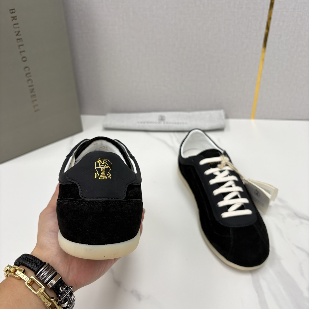 💋💍BC家 Brunello Cucinell*  绒面革德训纤薄胶底鞋   官方  8,300    