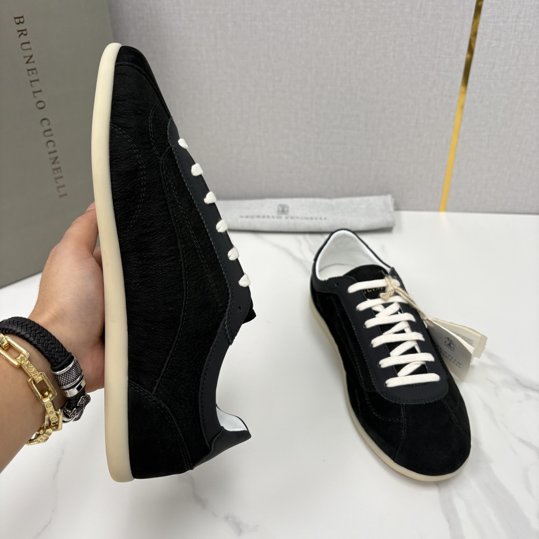 💋💍BC家 Brunello Cucinell*  绒面革德训纤薄胶底鞋   官方  8,300    