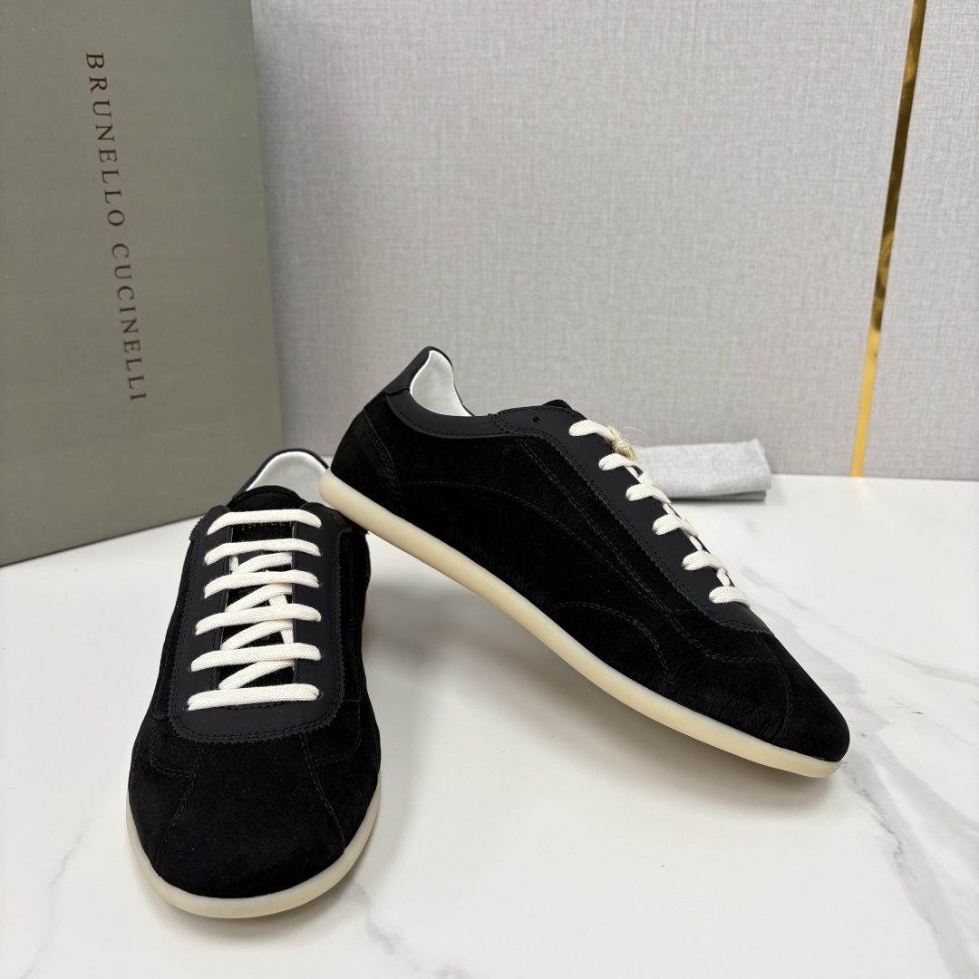 💋💍BC家 Brunello Cucinell*  绒面革德训纤薄胶底鞋   官方  8,300    