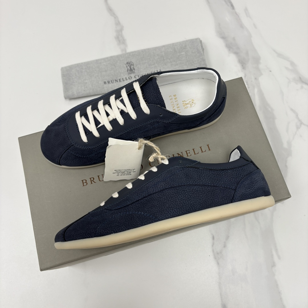 💋💍BC家 Brunello Cucinell*  绒面革德训纤薄胶底鞋   官方  8,300    