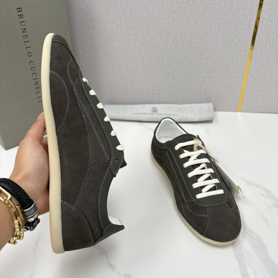 💋💍BC家 Brunello Cucinell*  绒面革德训纤薄胶底鞋   官方  8,300    