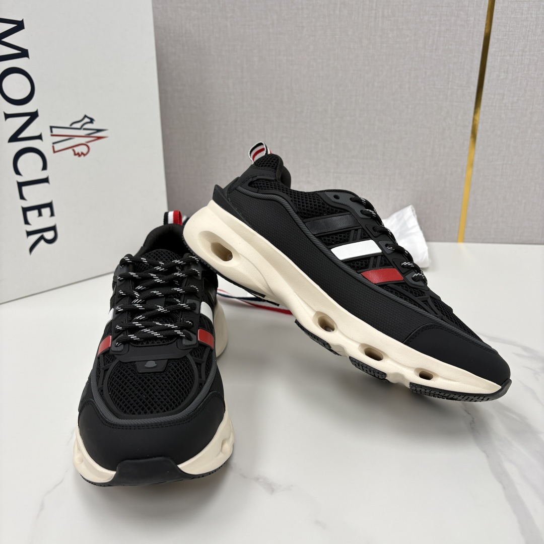 💋💍Moncle*   蒙-口   新品男士休闲运动鞋     选用多种材质拼接撞色设计   具有舒适防