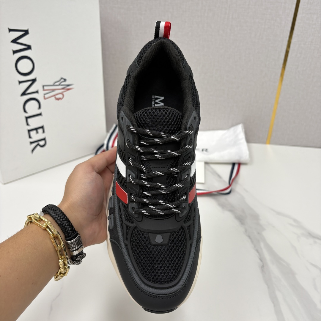 💋💍Moncle*   蒙-口   新品男士休闲运动鞋     选用多种材质拼接撞色设计   具有舒适防