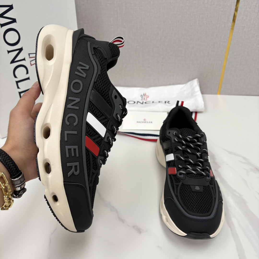 💋💍Moncle*   蒙-口   新品男士休闲运动鞋     选用多种材质拼接撞色设计   具有舒适防