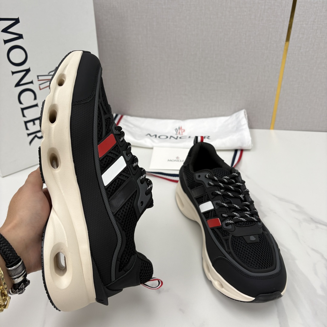 💋💍Moncle*   蒙-口   新品男士休闲运动鞋     选用多种材质拼接撞色设计   具有舒适防