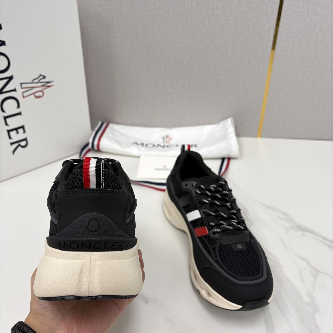 💋💍Moncle*   蒙-口   新品男士休闲运动鞋     选用多种材质拼接撞色设计   具有舒适防