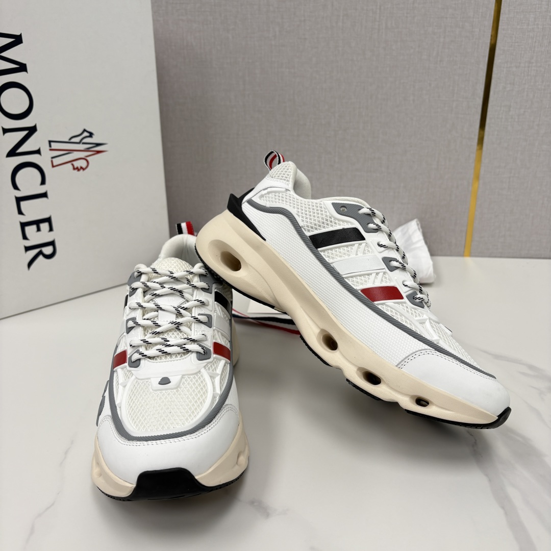 💋💍Moncle*   蒙-口   新品男士休闲运动鞋     选用多种材质拼接撞色设计   具有舒适防
