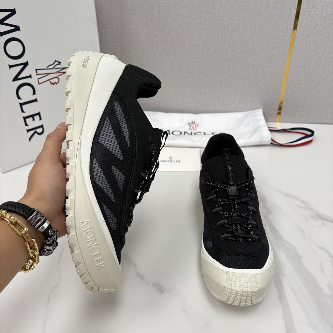 💋💍Moncle*   蒙-口   新品上新  男士运动鞋   官方 此款套穿式运动鞋的灵感源自品牌DN
