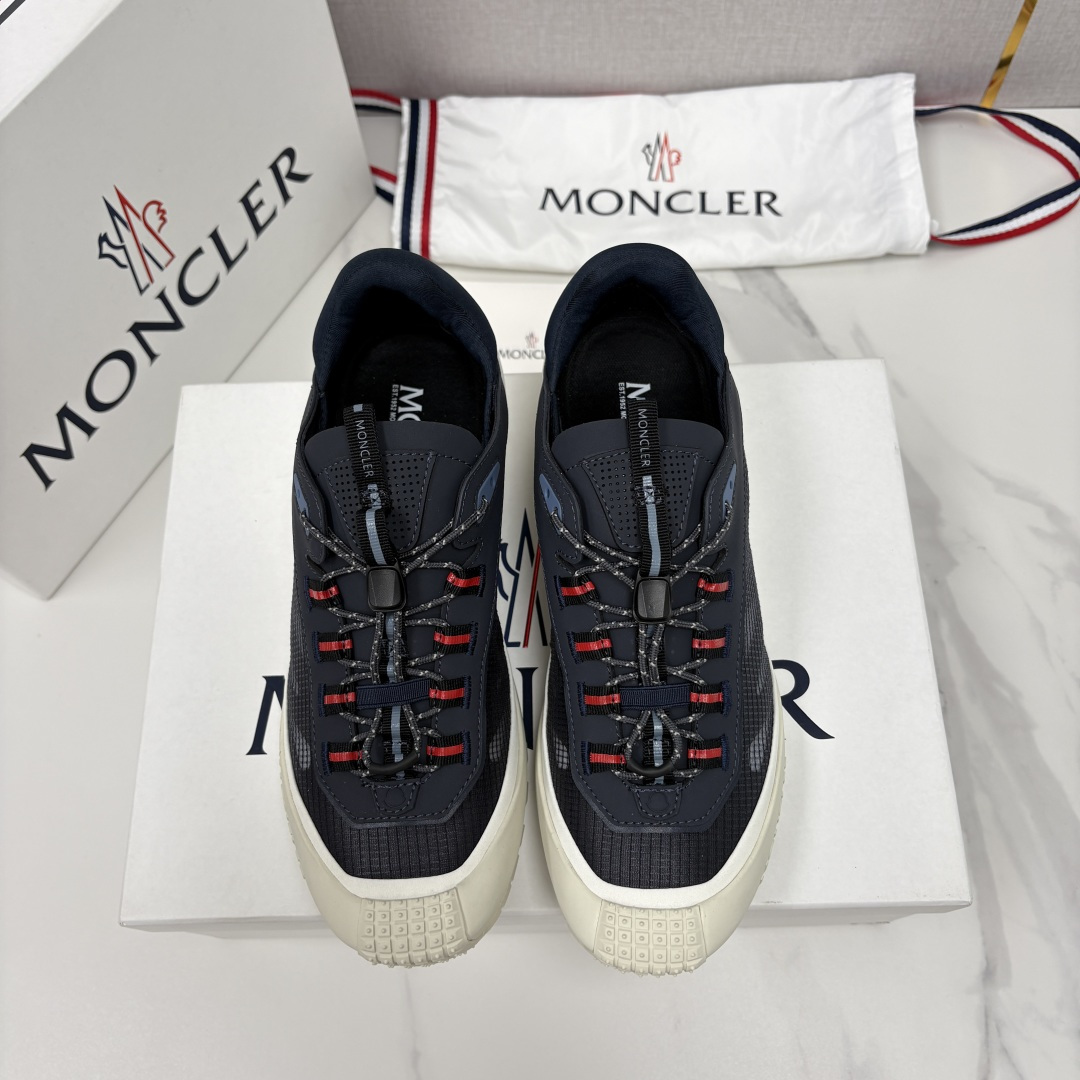 💋💍Moncle*   蒙-口   新品上新  男士运动鞋   官方 此款套穿式运动鞋的灵感源自品牌DN