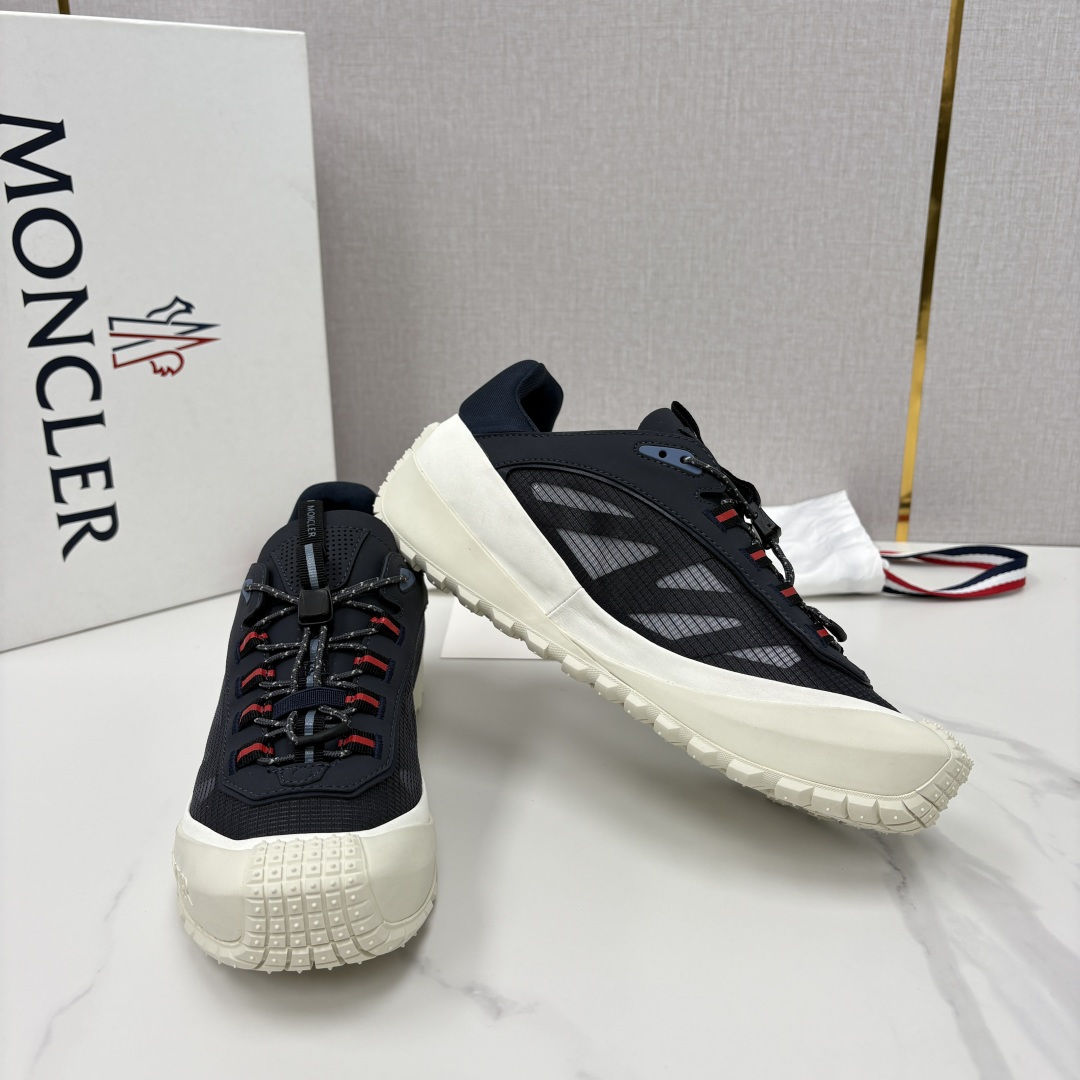💋💍Moncle*   蒙-口   新品上新  男士运动鞋   官方 此款套穿式运动鞋的灵感源自品牌DN