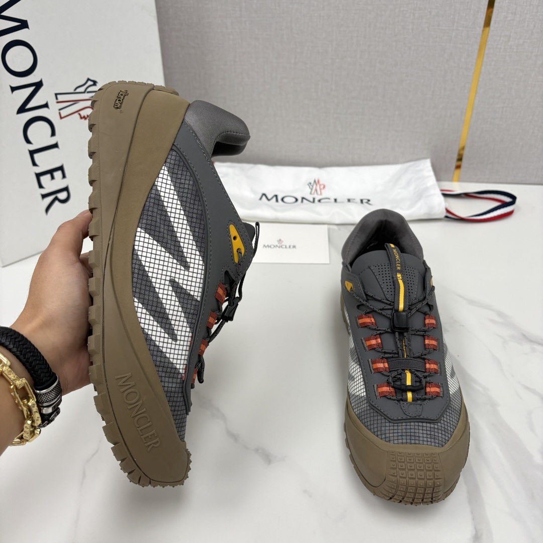 💋💍Moncle*   蒙-口   新品上新  男士运动鞋   官方 此款套穿式运动鞋的灵感源自品牌DN