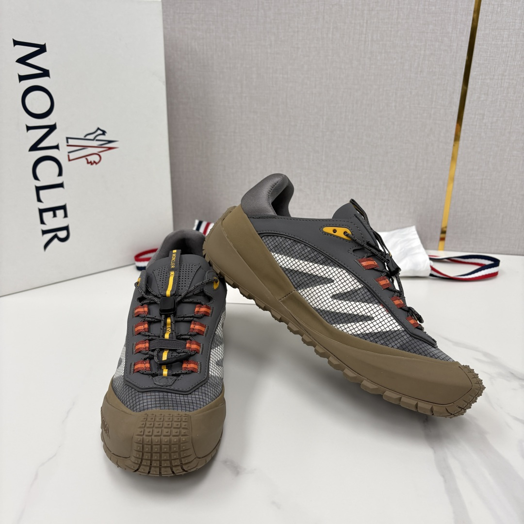 💋💍Moncle*   蒙-口   新品上新  男士运动鞋   官方 此款套穿式运动鞋的灵感源自品牌DN