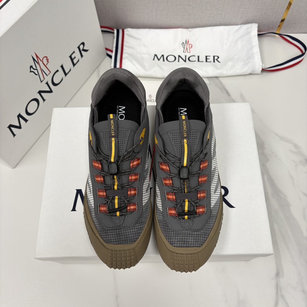 💋💍Moncle*   蒙-口   新品上新  男士运动鞋   官方 此款套穿式运动鞋的灵感源自品牌DN