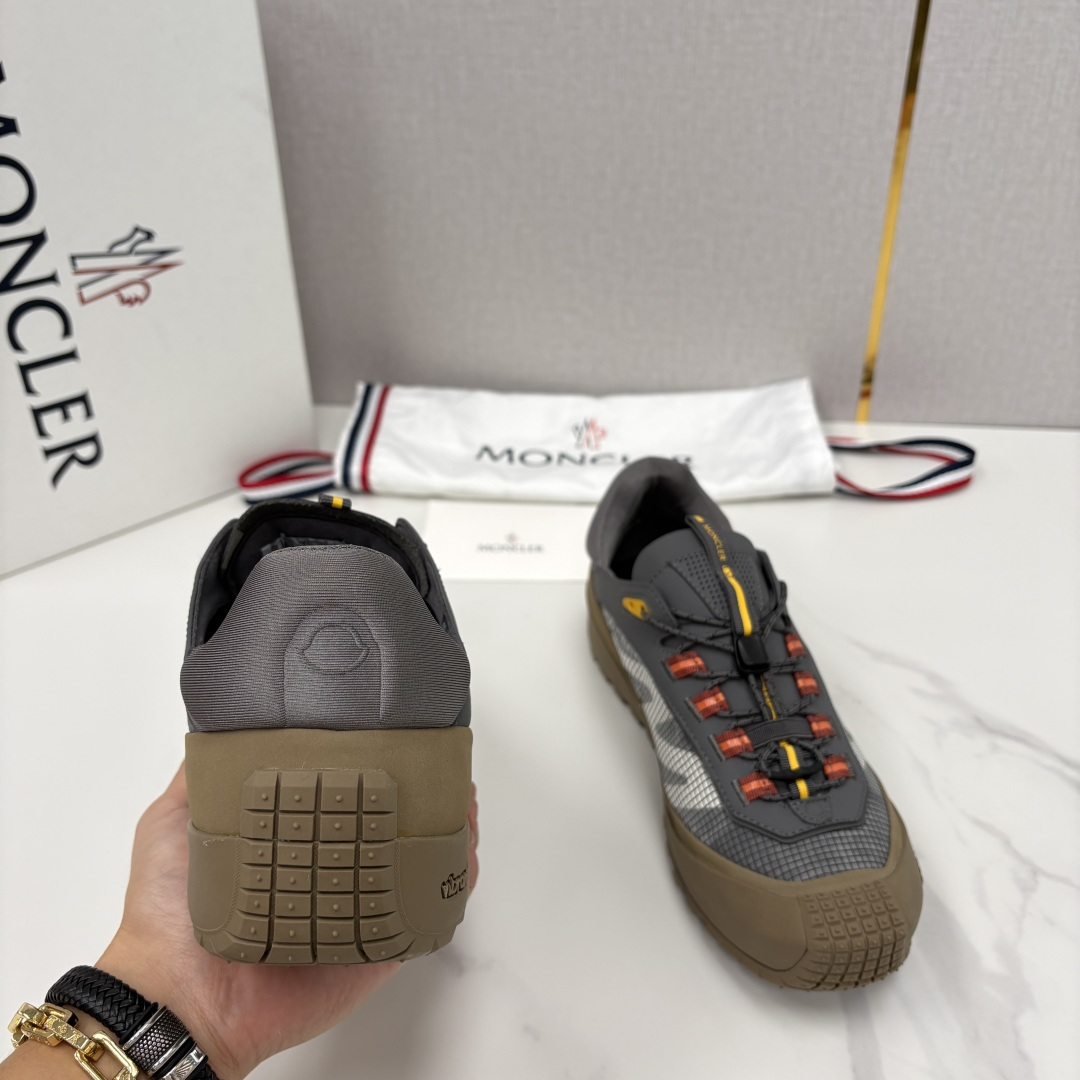 💋💍Moncle*   蒙-口   新品上新  男士运动鞋   官方 此款套穿式运动鞋的灵感源自品牌DN
