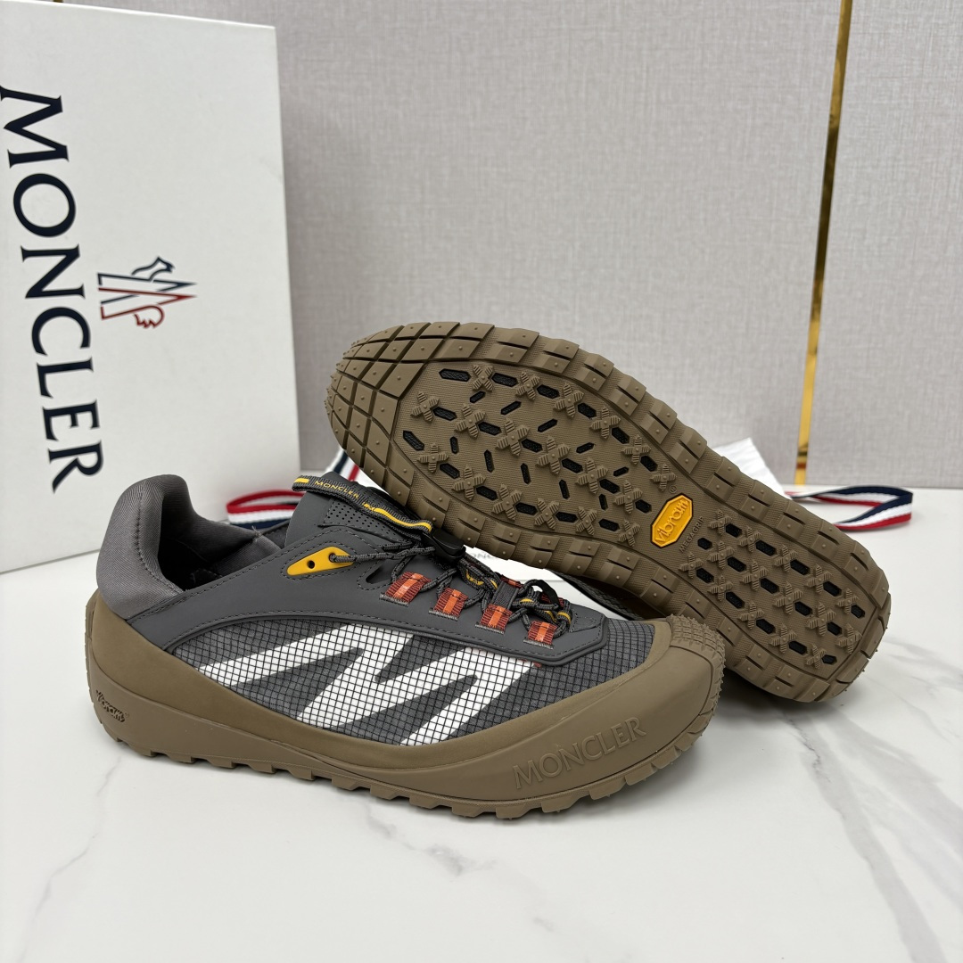 💋💍Moncle*   蒙-口   新品上新  男士运动鞋   官方 此款套穿式运动鞋的灵感源自品牌DN