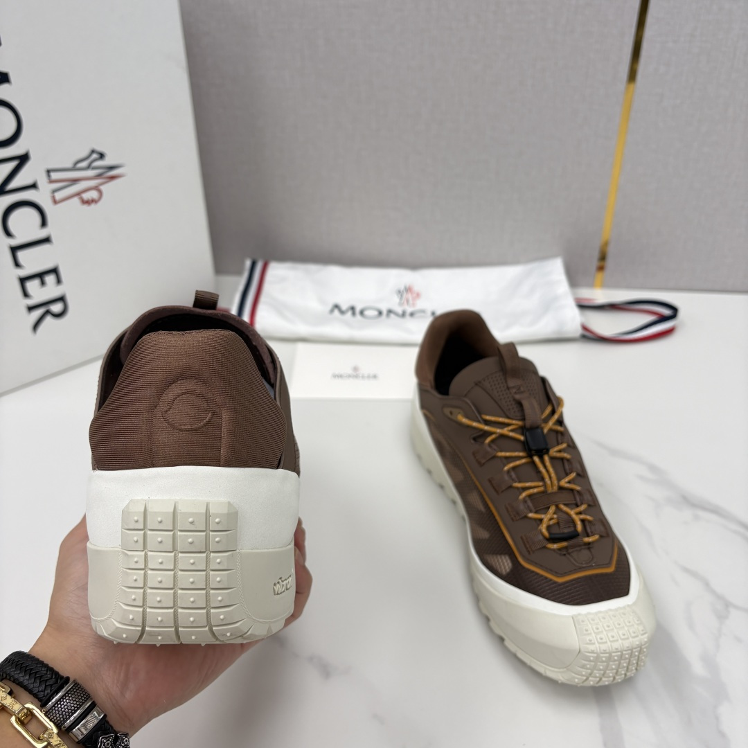 💋💍Moncle*   蒙-口   新品上新  男士运动鞋   官方 此款套穿式运动鞋的灵感源自品牌DN