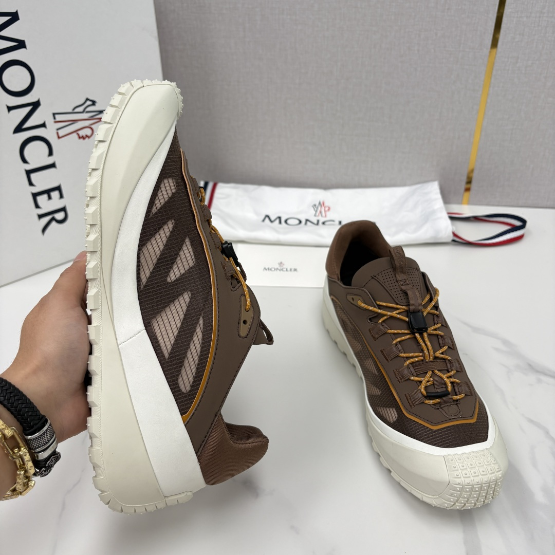 💋💍Moncle*   蒙-口   新品上新  男士运动鞋   官方 此款套穿式运动鞋的灵感源自品牌DN