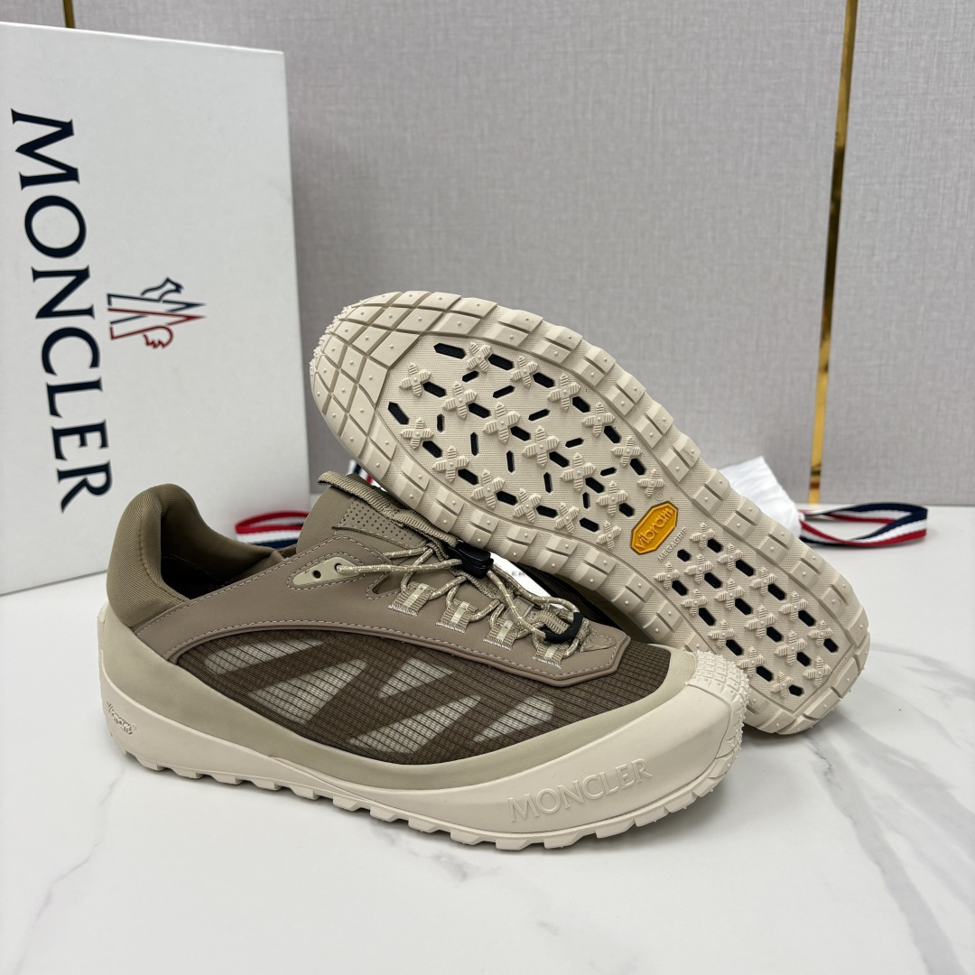 💋💍Moncle*   蒙-口   新品上新  男士运动鞋   官方 此款套穿式运动鞋的灵感源自品牌DN