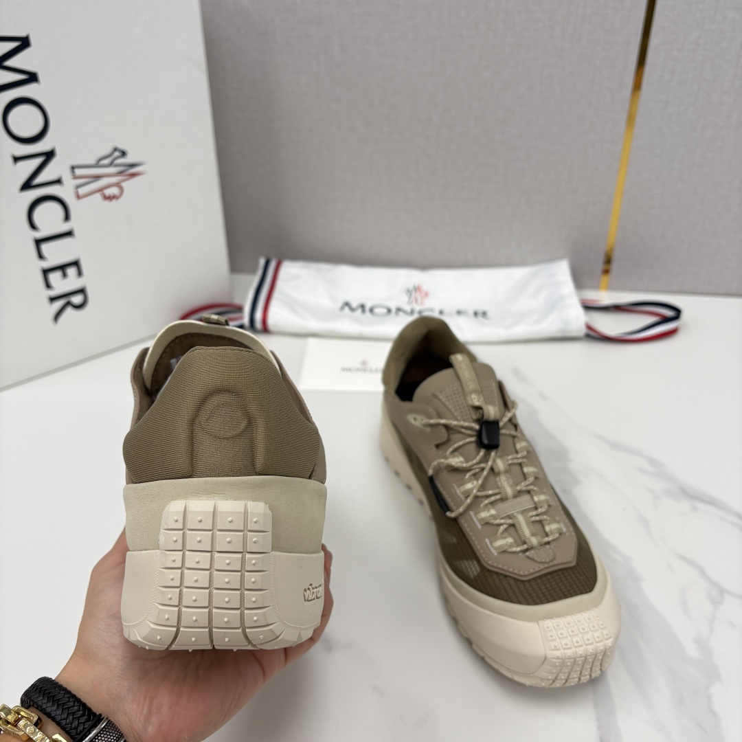 💋💍Moncle*   蒙-口   新品上新  男士运动鞋   官方 此款套穿式运动鞋的灵感源自品牌DN