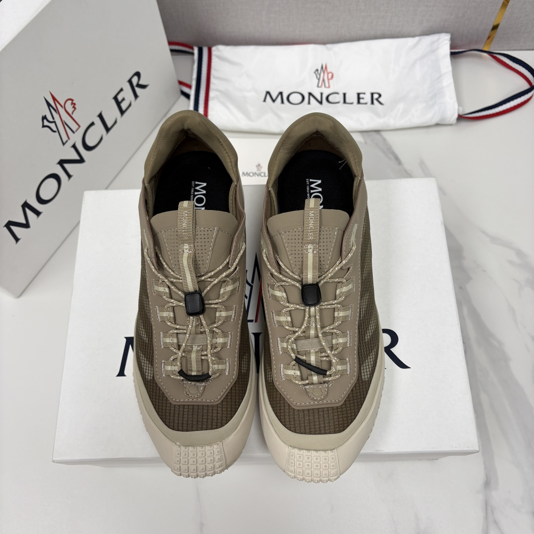 💋💍Moncle*   蒙-口   新品上新  男士运动鞋   官方 此款套穿式运动鞋的灵感源自品牌DN