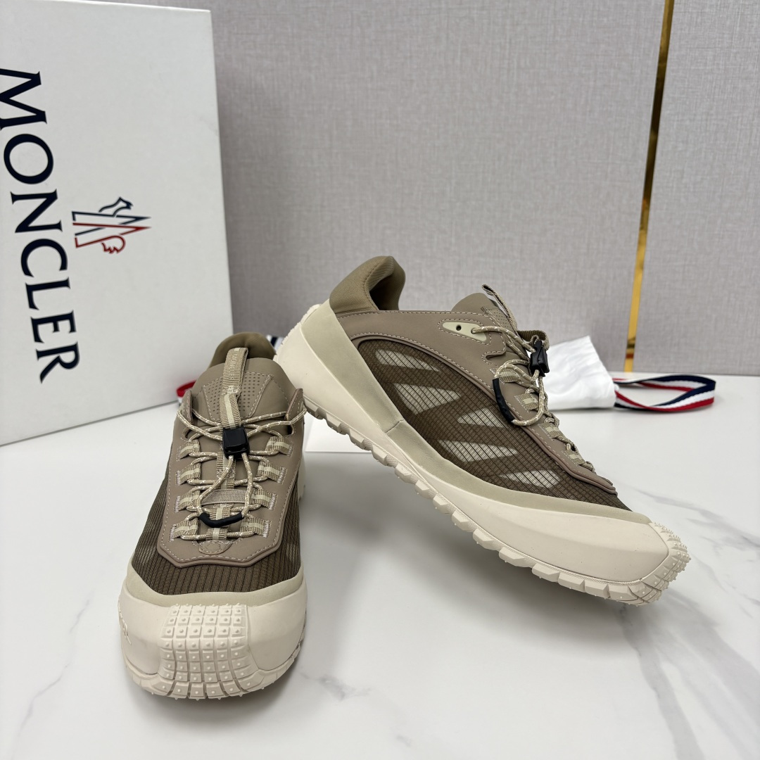 💋💍Moncle*   蒙-口   新品上新  男士运动鞋   官方 此款套穿式运动鞋的灵感源自品牌DN
