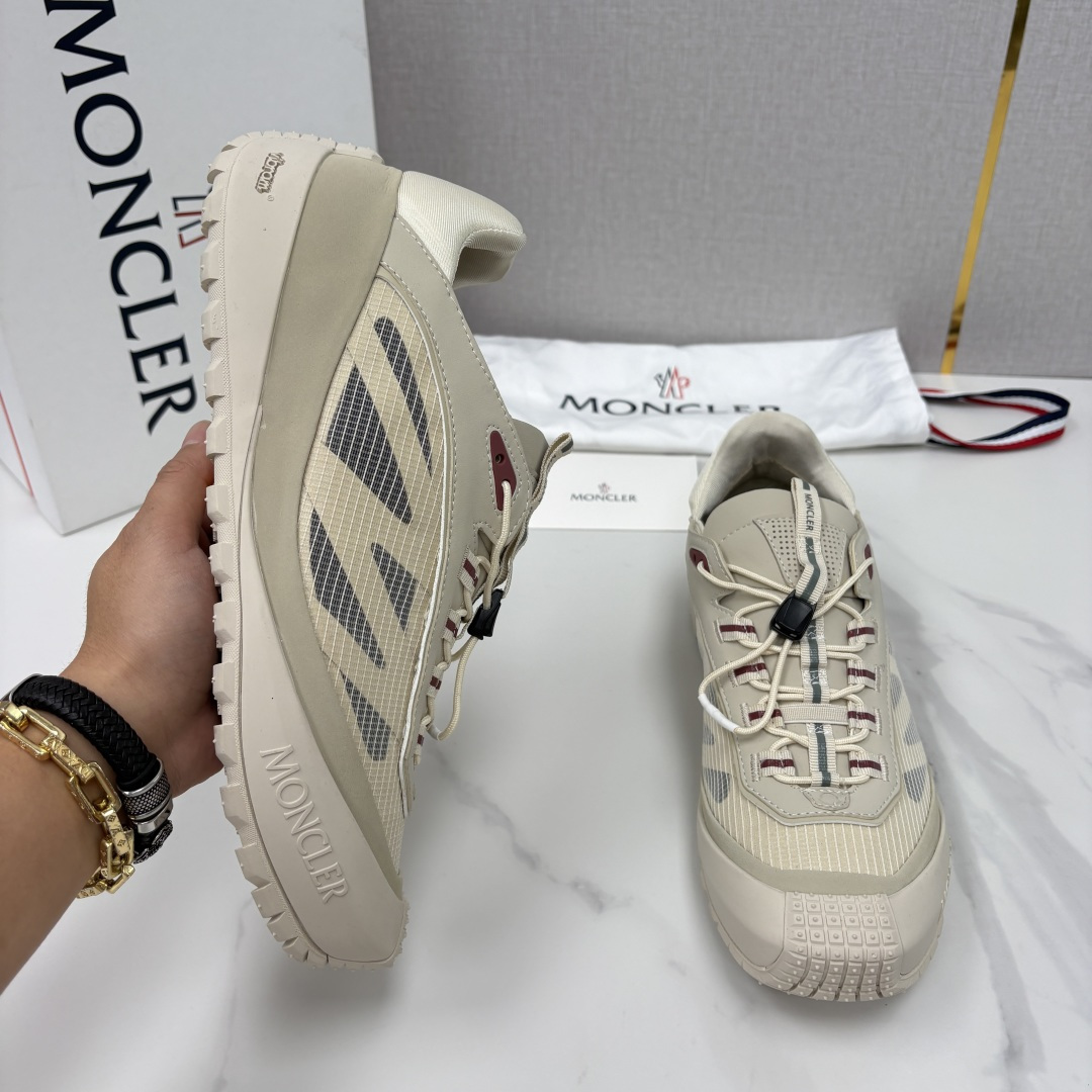 💋💍Moncle*   蒙-口   新品上新  男士运动鞋   官方 此款套穿式运动鞋的灵感源自品牌DN