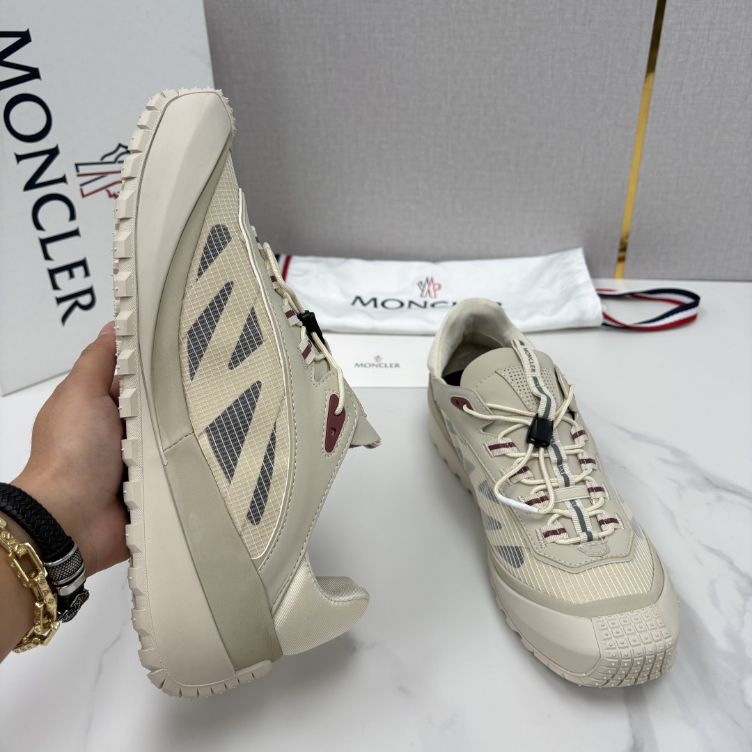 💋💍Moncle*   蒙-口   新品上新  男士运动鞋   官方 此款套穿式运动鞋的灵感源自品牌DN