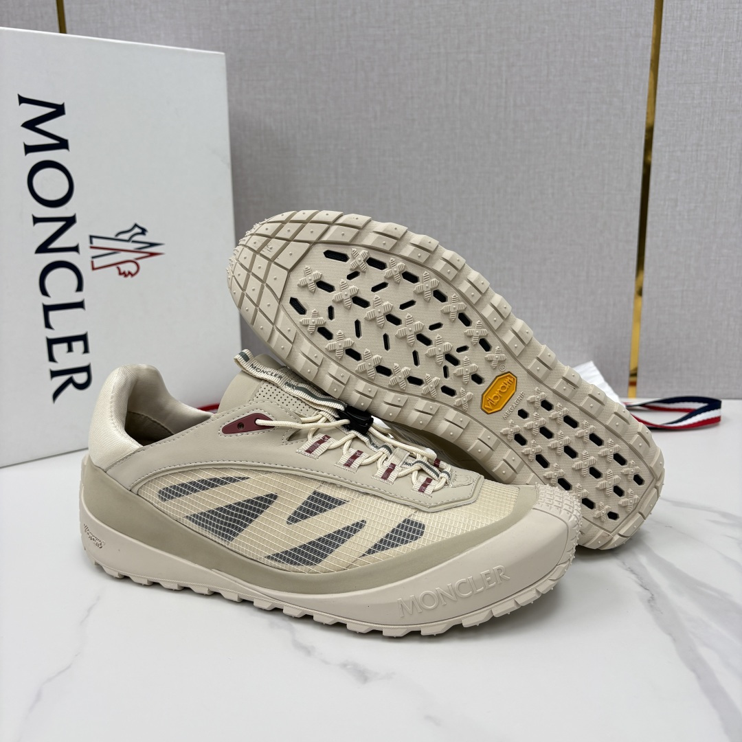 💋💍Moncle*   蒙-口   新品上新  男士运动鞋   官方 此款套穿式运动鞋的灵感源自品牌DN