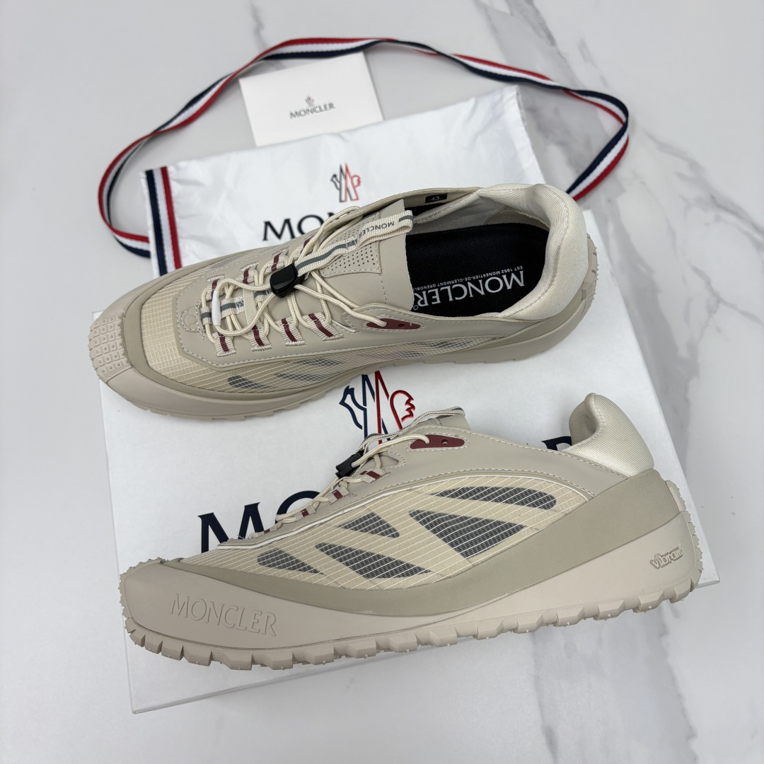 💋💍Moncle*   蒙-口   新品上新  男士运动鞋   官方 此款套穿式运动鞋的灵感源自品牌DN