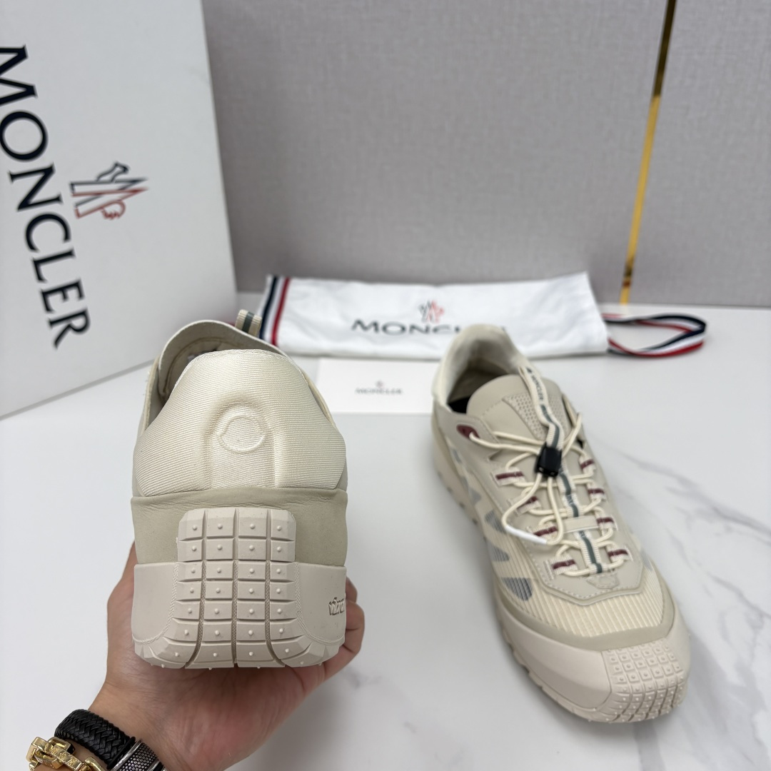💋💍Moncle*   蒙-口   新品上新  男士运动鞋   官方 此款套穿式运动鞋的灵感源自品牌DN