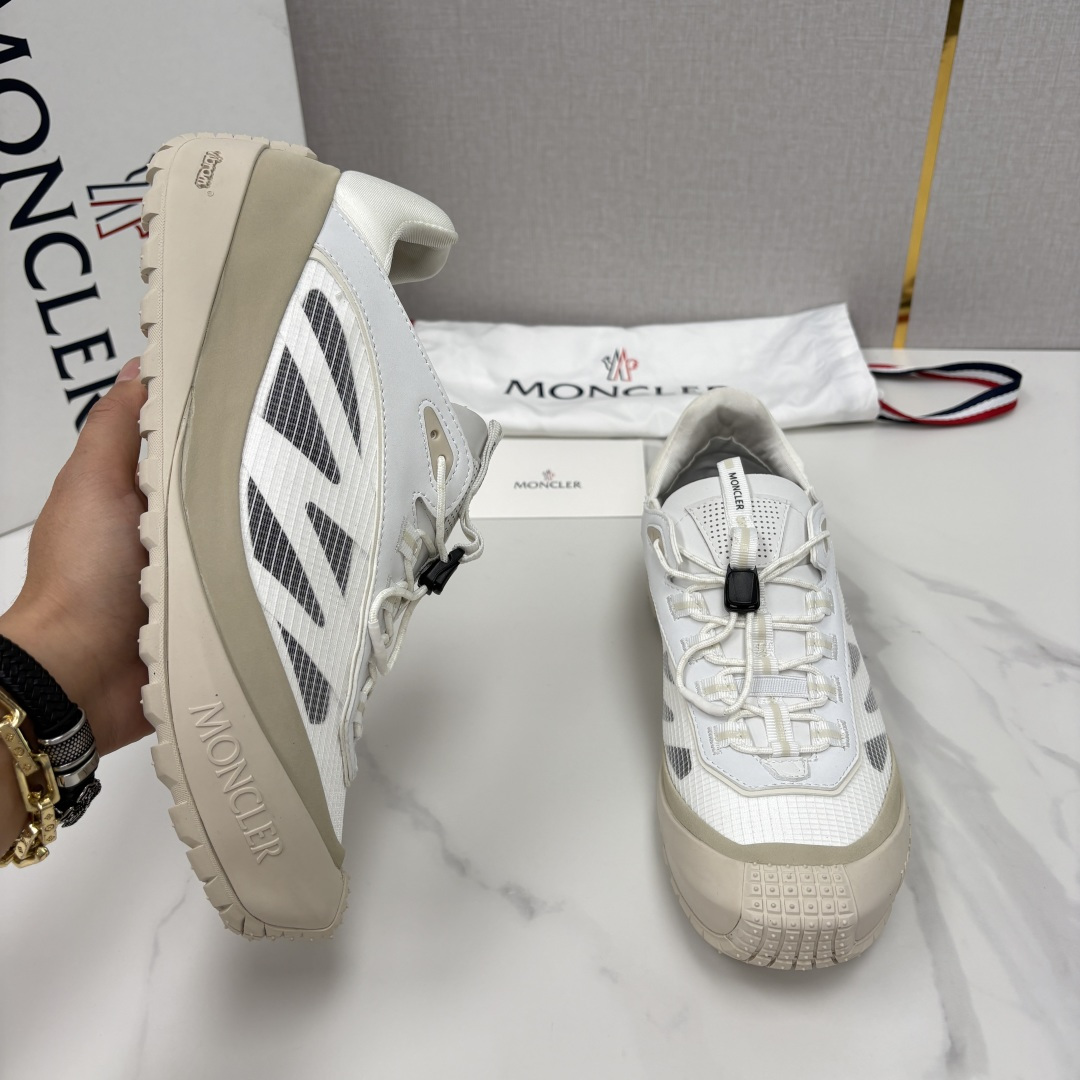 💋💍Moncle*   蒙-口   新品上新  男士运动鞋   官方 此款套穿式运动鞋的灵感源自品牌DN