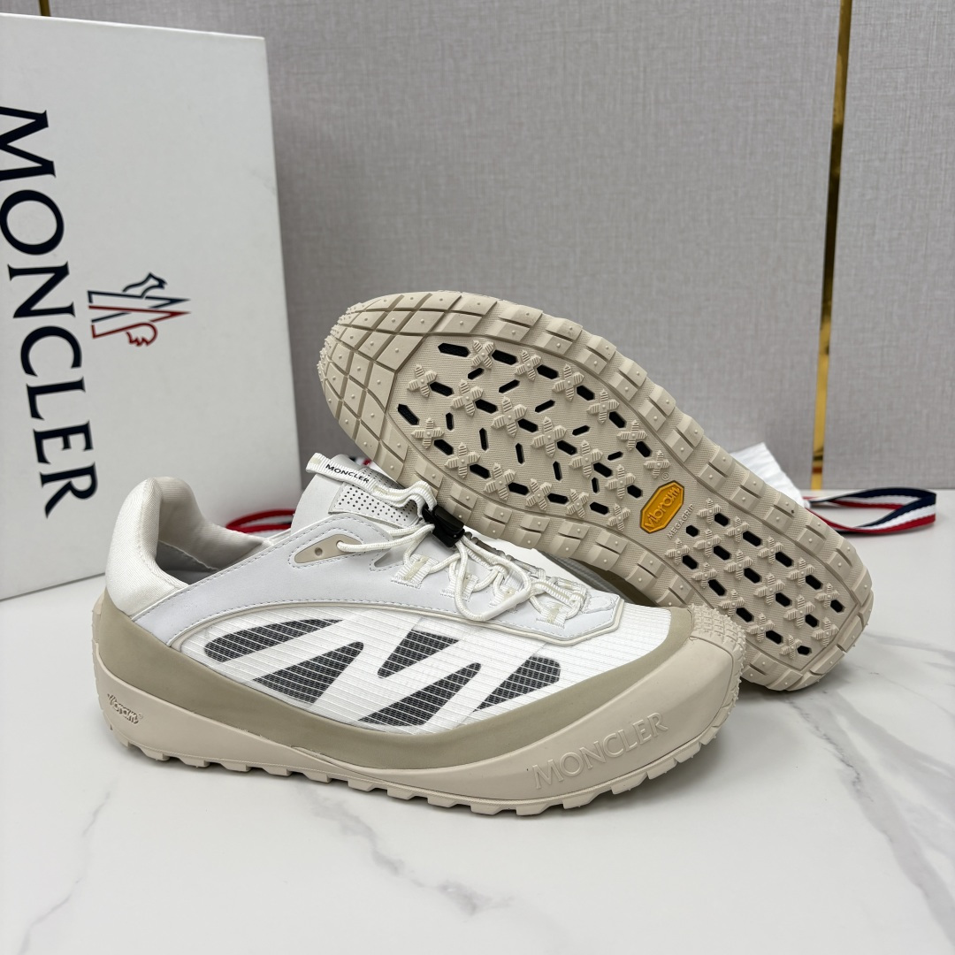 💋💍Moncle*   蒙-口   新品上新  男士运动鞋   官方 此款套穿式运动鞋的灵感源自品牌DN