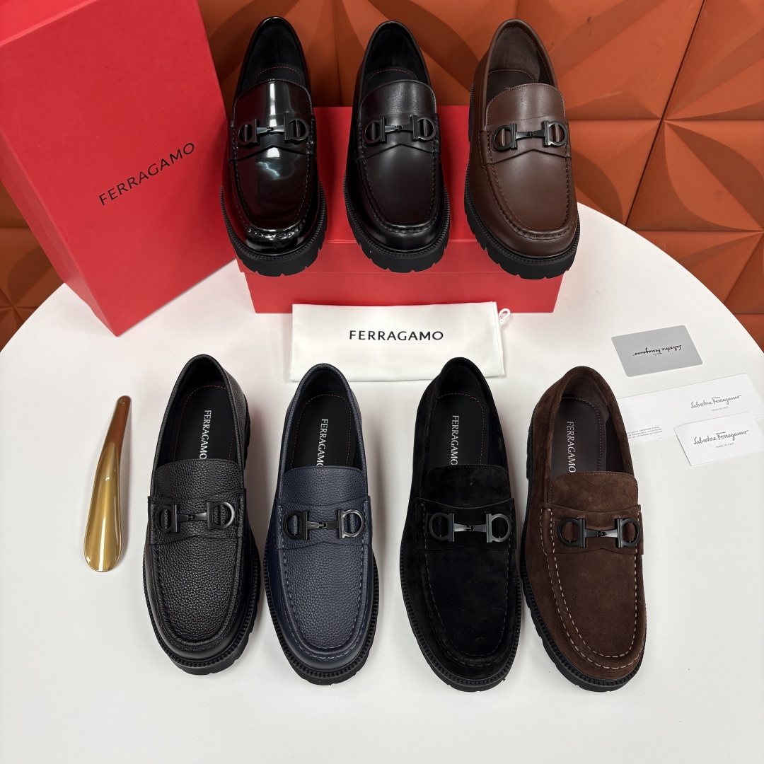 💋💍SF家新品  菲拉～Ferragam*   Gancini扣饰莫卡辛鞋  官方 7,800   男士