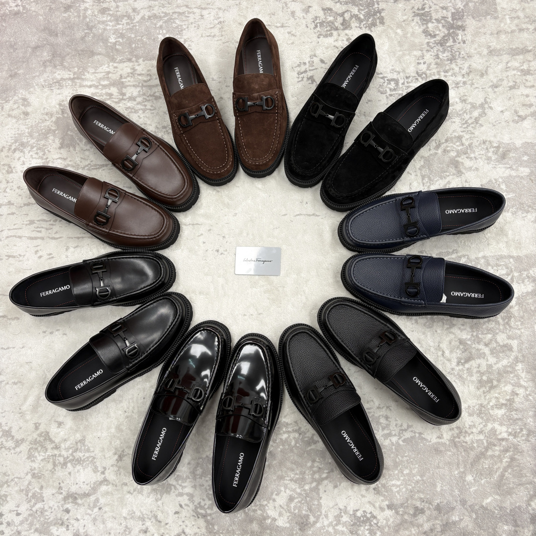 💋💍SF家新品  菲拉～Ferragam*   Gancini扣饰莫卡辛鞋  官方 7,800   男士