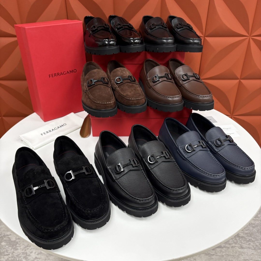 💋💍SF家新品  菲拉～Ferragam*   Gancini扣饰莫卡辛鞋  官方 7,800   男士