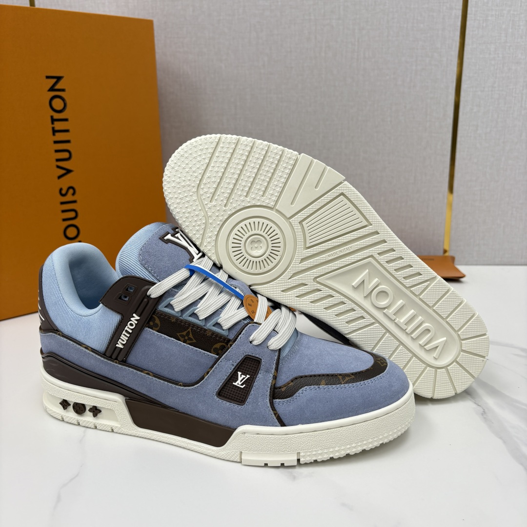 💋💍L家新品  L*V  路易～当季新品上架  TRAINER 系列运动鞋   官方 10,200  本