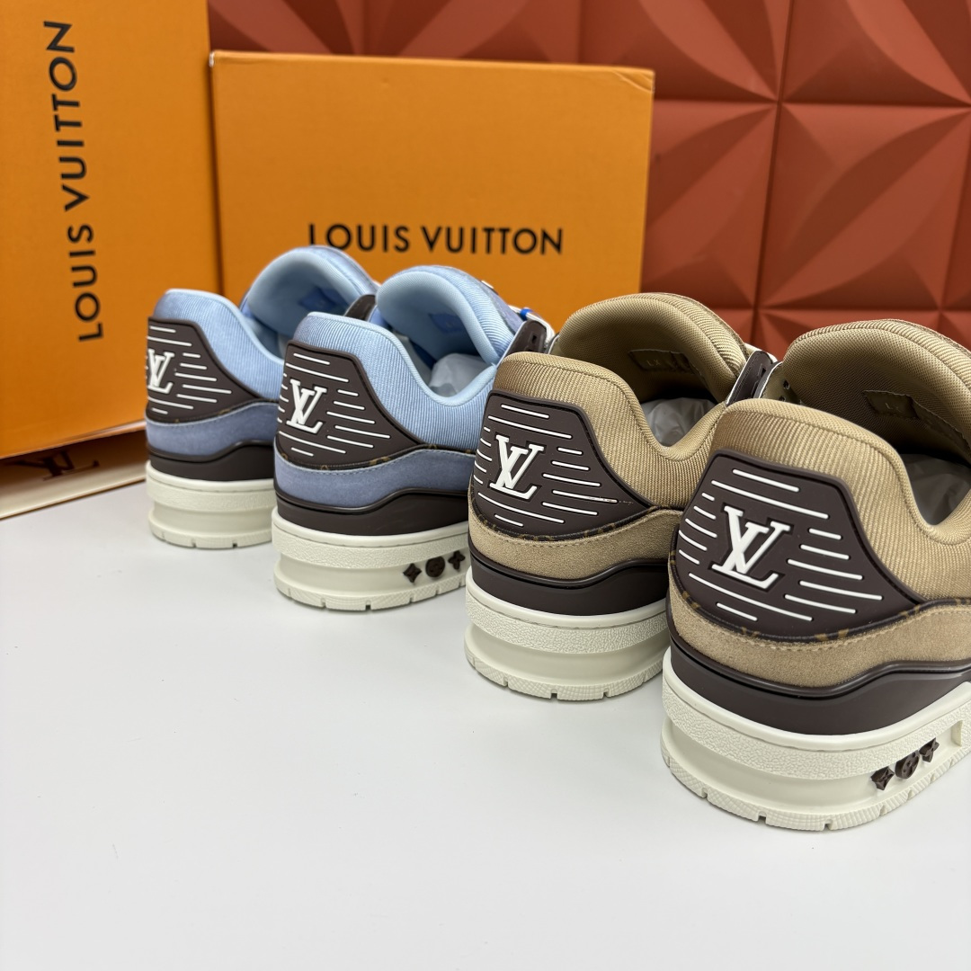 💋💍L家新品  L*V  路易～当季新品上架  TRAINER 系列运动鞋   官方 10,200  本