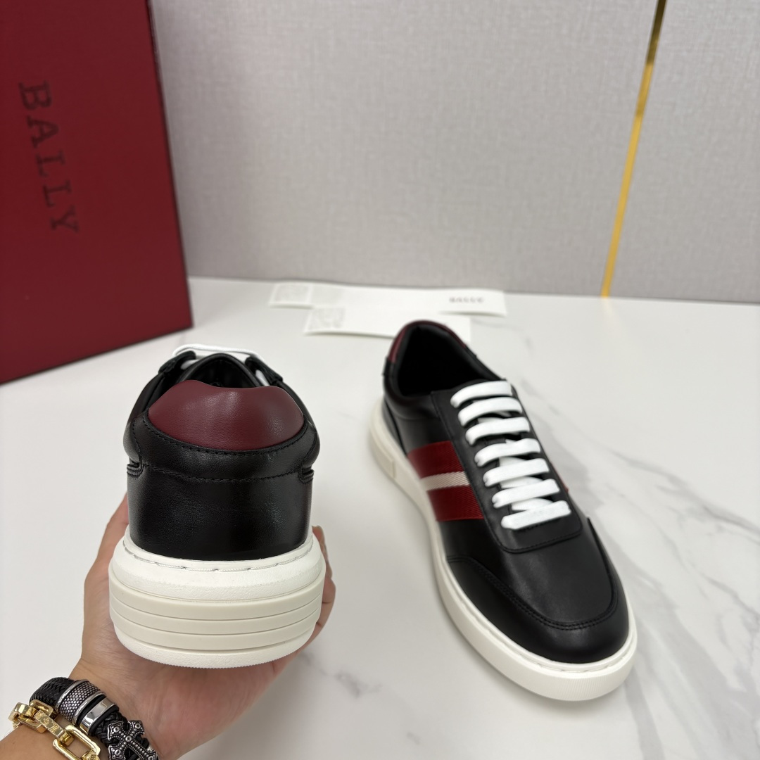 💋💍BL家 新款 巴-利 厚底运动鞋 厚底3.5厘米 轻便大底上脚一点也不厚重 非常轻便 采用进口牛皮打