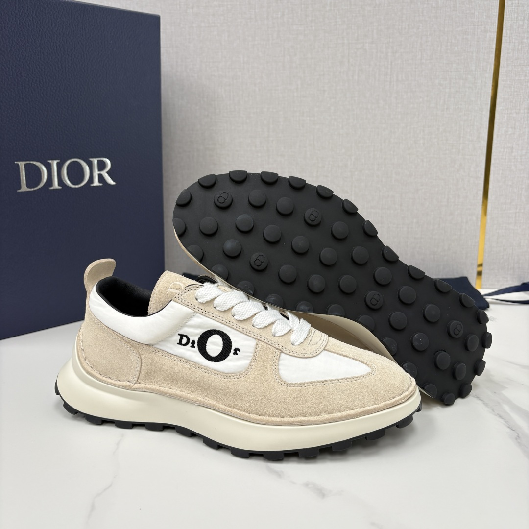 💋💍CD 家新品  Dio* 迪-奥  专柜同步新款 Squash系列男士运动鞋      复古格调，步