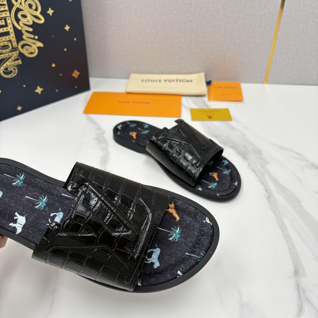 💋💍L家夏季新品  路易-威登    L*V  PORTOFINO 凉拖   官方   7,050   