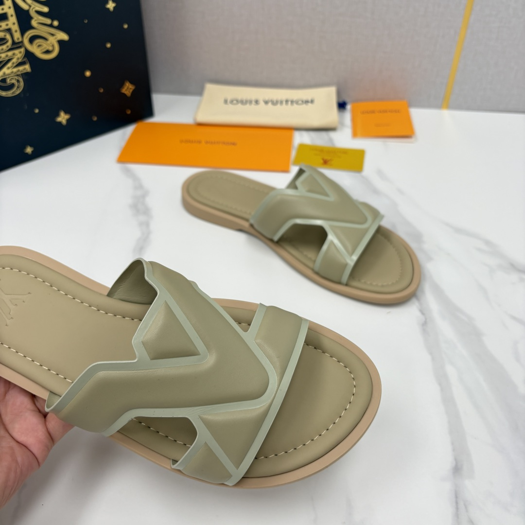 💋💍L家夏季新品  路易-威登    L*V  PORTOFINO 凉拖   官方   7,050   