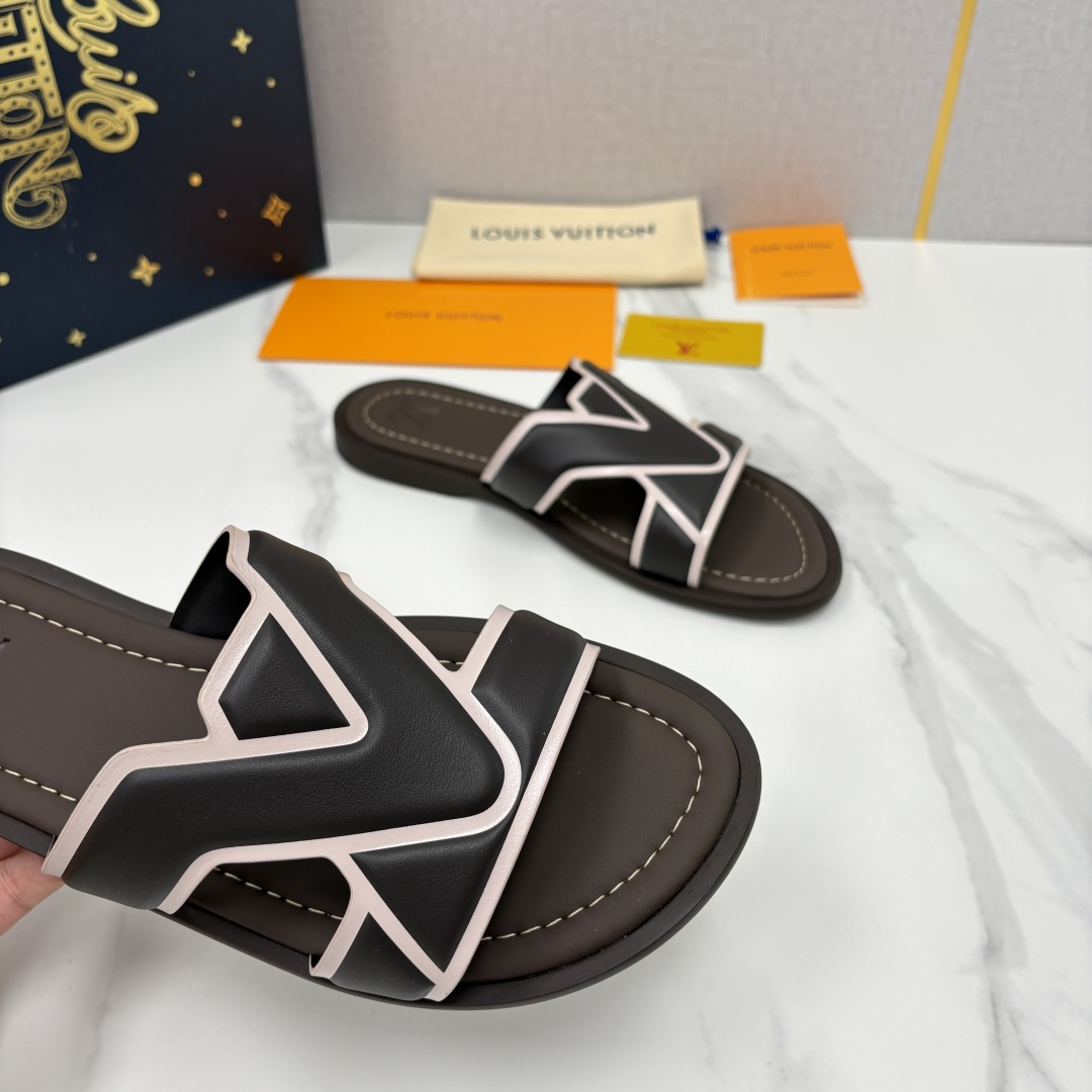 💋💍L家夏季新品  路易-威登    L*V  PORTOFINO 凉拖   官方   7,050   