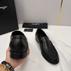 💋💍YSL 新品 圣罗*兰男士摩登商务休闲套脚皮鞋,莫卡辛便鞋气质款!全新设计抓皱鞋头,经典背带 💋💍YSL 新品 圣罗*兰男士摩登商务休闲套脚皮鞋,莫卡辛便鞋气质款!全新设计抓皱鞋头,经典背带
