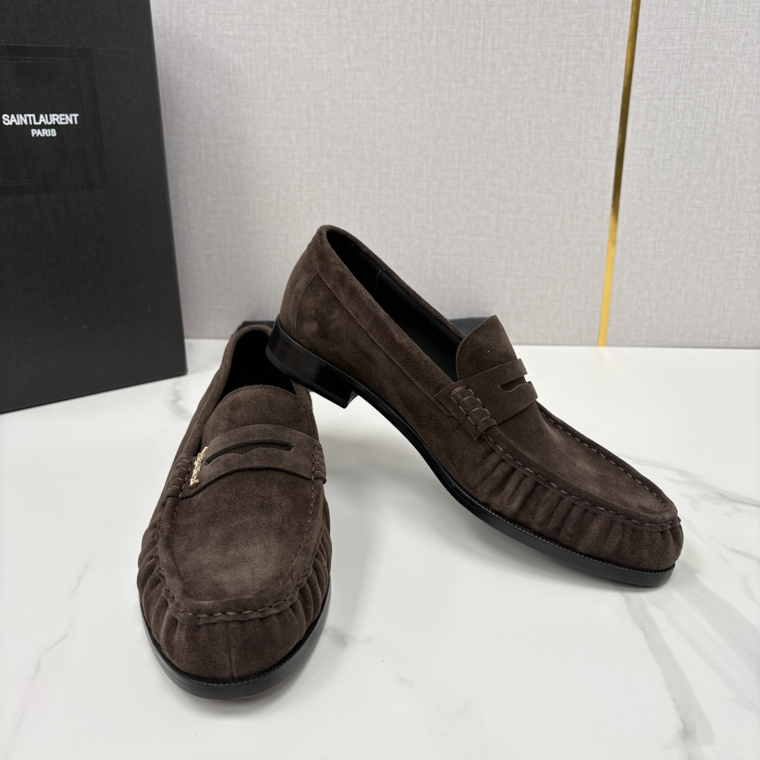 💋💍YSL 新品     圣罗*兰男士摩登商务休闲套脚皮鞋，莫卡辛便鞋气质款！全新设计抓皱鞋头，经典背带