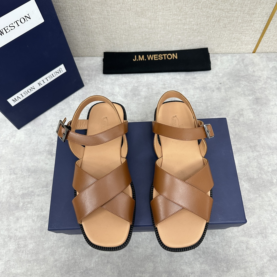 💋💍J.M.Westo*n  威士-顿    百年匠艺与先锋设计的碰撞     当法国百年制鞋世家J.M