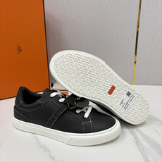 💋💍H家 新品乐福鞋上架 DAY运动板鞋鞋 官方 1,2250 采用进口牛皮打造 板鞋风格系带运 💋💍H家 新品乐福鞋上架 DAY运动板鞋鞋 官方 1,2250 采用进口牛皮打造 板鞋风格系带运