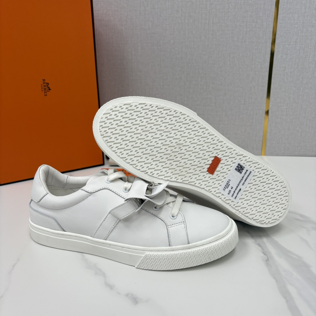 💋💍H家 新品乐福鞋上架  DAY运动板鞋鞋   官方 1,2250  采用进口牛皮打造 板鞋风格系带运