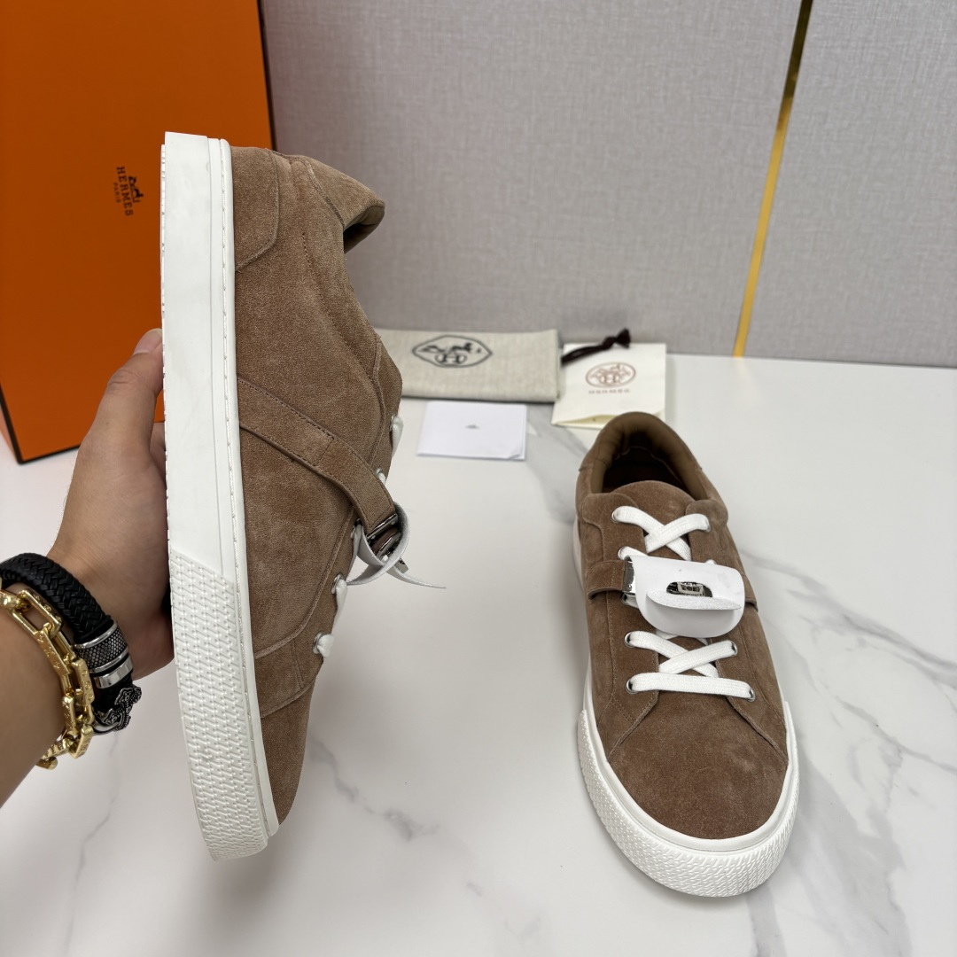 💋💍H家 新品乐福鞋上架 DAY运动板鞋鞋 官方 1,2250 采用进口牛皮打造 板鞋风格系带运 💋💍H家 新品乐福鞋上架 DAY运动板鞋鞋 官方 1,2250 采用进口牛皮打造 板鞋风格系带运