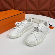 💋💍H家 新品乐福鞋上架 DAY运动板鞋鞋 官方 1,2250 采用进口牛皮打造 板鞋风格系带运 💋💍H家 新品乐福鞋上架 DAY运动板鞋鞋 官方 1,2250 采用进口牛皮打造 板鞋风格系带运